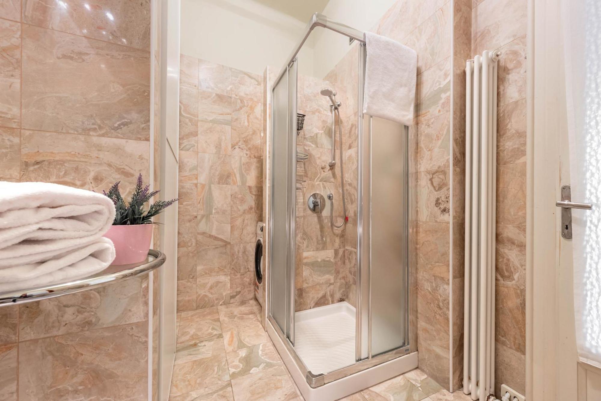 Piazza Isolo Central Apartment Werona Zewnętrze zdjęcie