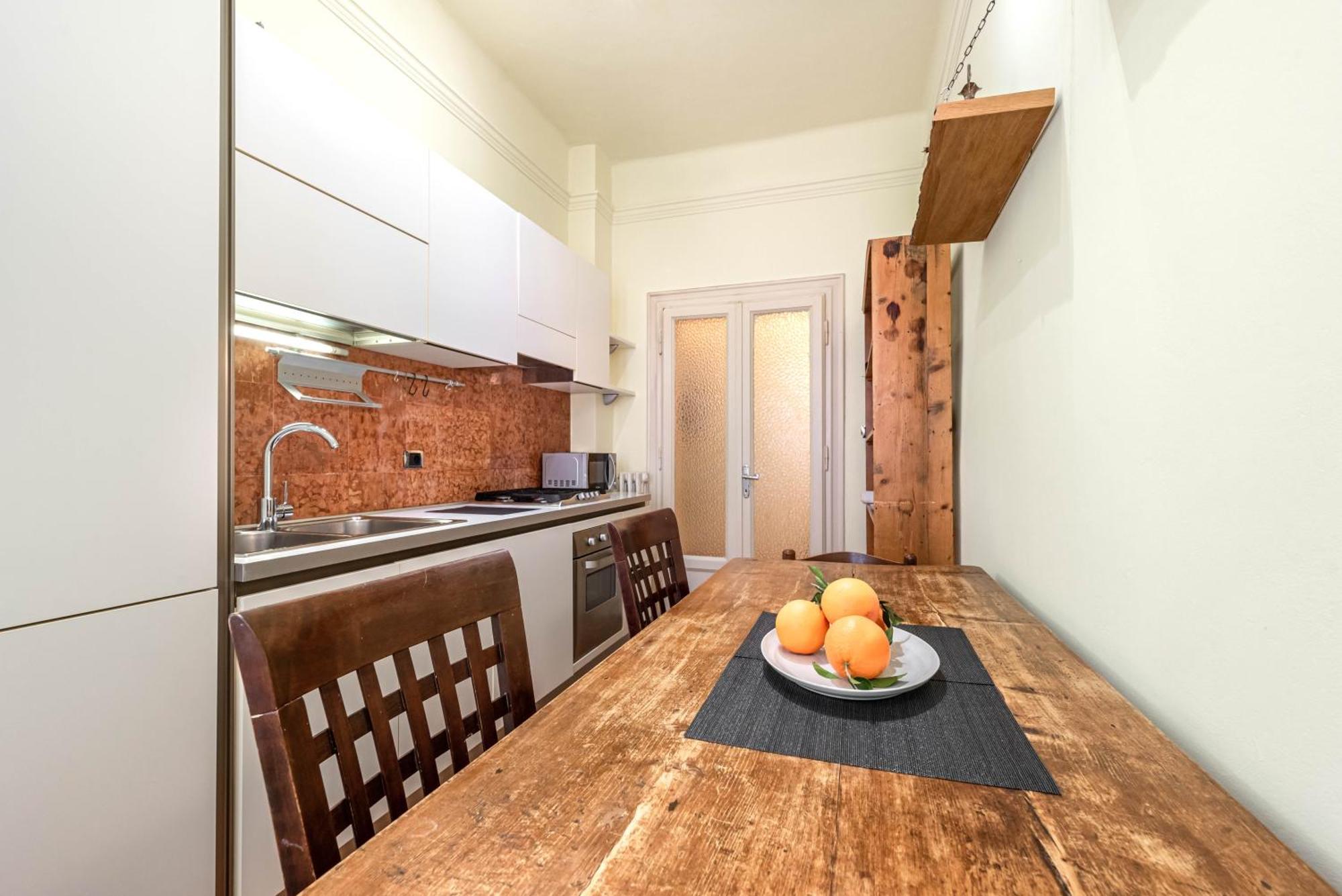 Piazza Isolo Central Apartment Werona Zewnętrze zdjęcie